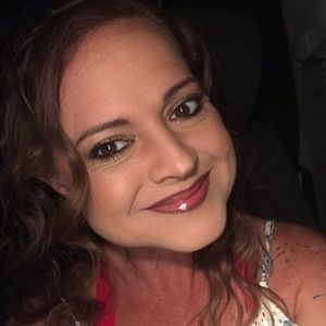 Meet your Posher, Angie